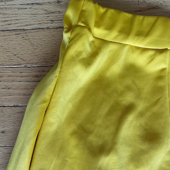 Beautiful Handmade Golden Yellow  Women's Skirt With Pockets - Picture 4 of 7